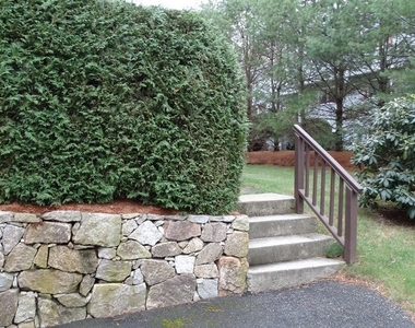 901 Old Bridge Ln - Photo Thumbnail 1