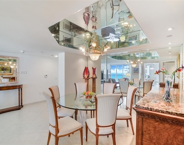 16445 Collins Ave - Photo Thumbnail 5