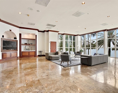 1111 Brickell Bay Dr - Photo Thumbnail 30