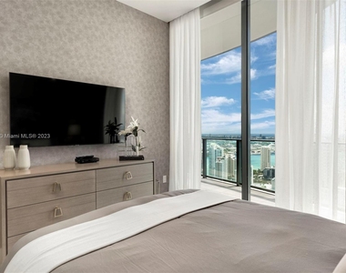 1000 Brickell Plz - Photo Thumbnail 50