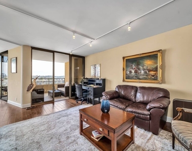 4314 Marina City Dr - Photo Thumbnail 9