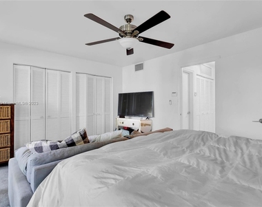 2180 Brickell Ave Apt 10 - Photo Thumbnail 13