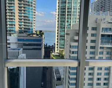 1060 Brickell Ave - Photo Thumbnail 7