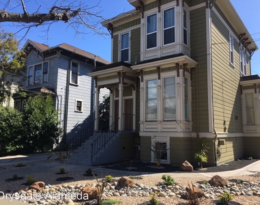 2100 Alameda Avenue - Photo Thumbnail 0