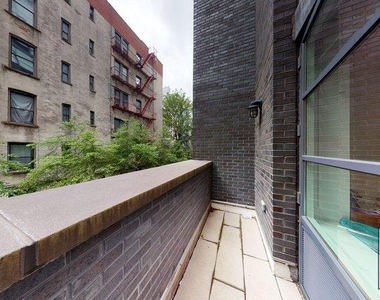 331 East Houston Street - Photo Thumbnail 5