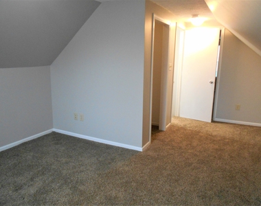 2606 E 56th Street - Photo Thumbnail 22