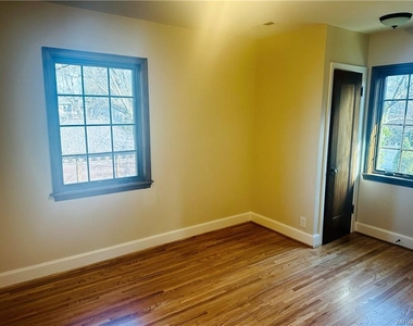 273 Woodbridge Avenue - Photo Thumbnail 10