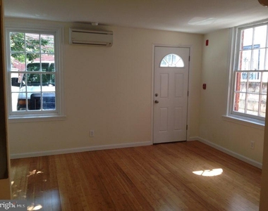 1212 Spruce St #1r - Photo Thumbnail 2