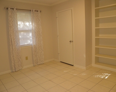 240 Ne Yacht Club Drive - Photo Thumbnail 40