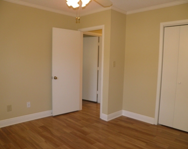 240 Ne Yacht Club Drive - Photo Thumbnail 46