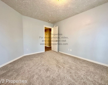 1517 Ne Paloma Ave - Photo Thumbnail 35