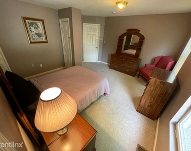 5212 Astor Pl Se Room 1 - Photo Thumbnail 0