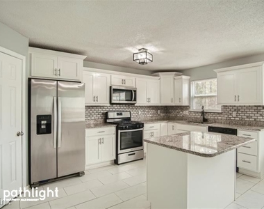 904 Ambeau Circle Unit - Photo Thumbnail 5