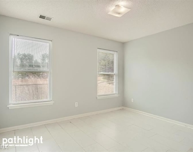 904 Ambeau Circle Unit - Photo Thumbnail 15