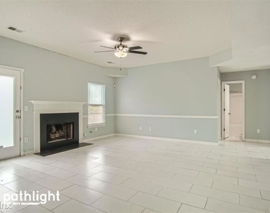 904 Ambeau Circle Unit - Photo Thumbnail 3