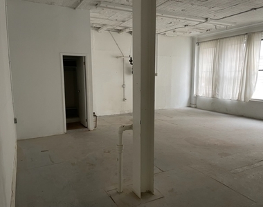 158 Grand Street - Photo Thumbnail 4