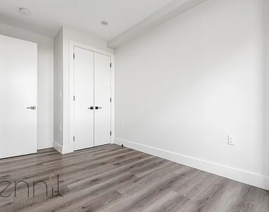 125 Kings Highway - Photo Thumbnail 3