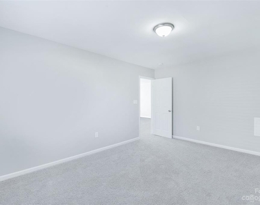 2213 Highland Park Drive - Photo Thumbnail 22