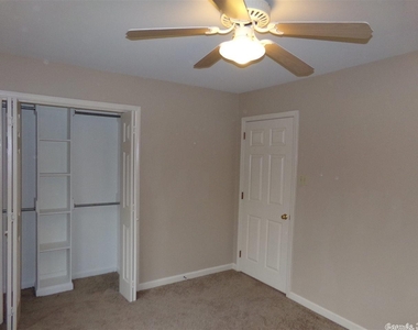 2709 Creekside Drive - Photo Thumbnail 12