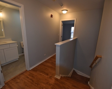 610 Lakeridge Court - Photo Thumbnail 10