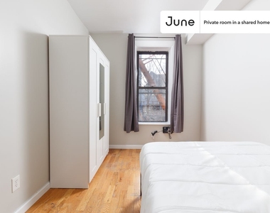 362 Parkside Avenue - Photo Thumbnail 1