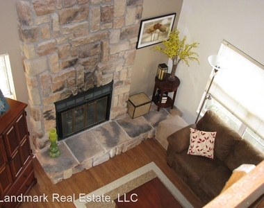 282 Cobblestone Drive - Photo Thumbnail 3