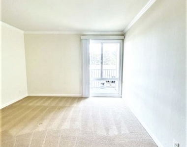 1101 Village Drive - Photo Thumbnail 9