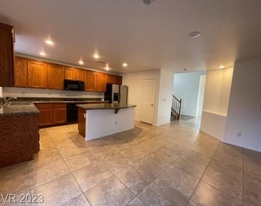 6238 Whitelion Walk Street - Photo Thumbnail 9