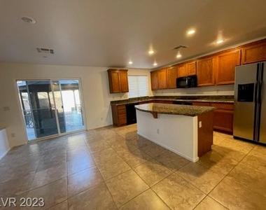 6238 Whitelion Walk Street - Photo Thumbnail 8