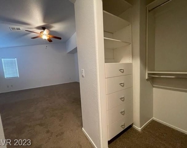 6238 Whitelion Walk Street - Photo Thumbnail 17