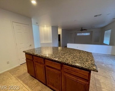 6238 Whitelion Walk Street - Photo Thumbnail 11