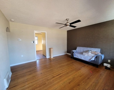 7436 Columbia Avenue - Photo Thumbnail 2