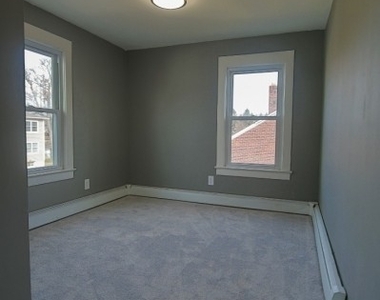 225 E Linden Ave - Photo Thumbnail 10