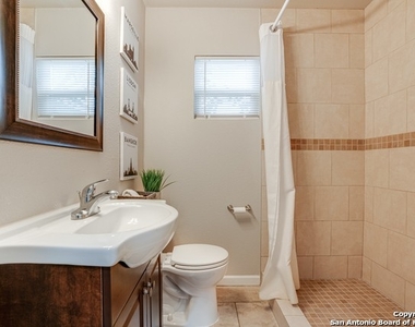 2543 W Mulberry Ave - Photo Thumbnail 8