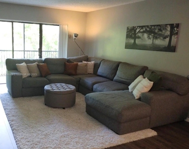 403 Lakeview Dr Apt 204 - Photo Thumbnail 1