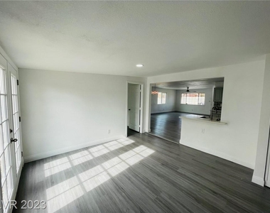 5201 Washoe Avenue - Photo Thumbnail 8