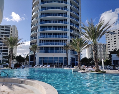 3101 S Ocean Dr - Photo Thumbnail 34