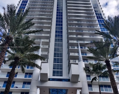 3101 S Ocean Dr - Photo Thumbnail 3