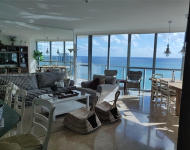 3101 S Ocean Dr - Photo Thumbnail 8