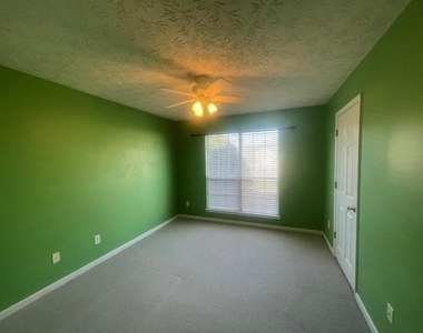 3292 Crossfield Lane - Photo Thumbnail 13