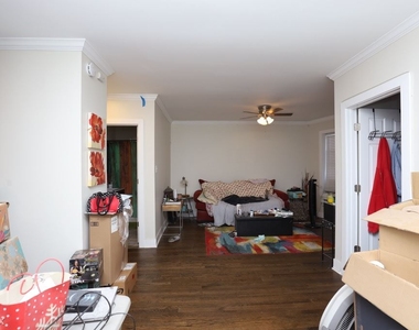 4216 N. Clark, Unit 2 - Photo Thumbnail 14