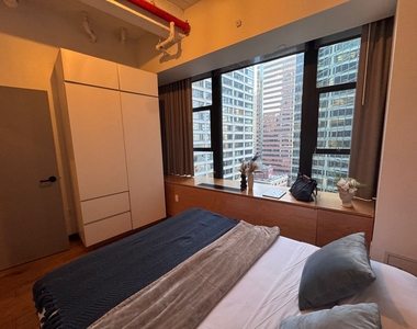 110 Wall Street - Photo Thumbnail 2