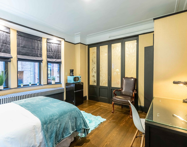 12 West 44th Street - Photo Thumbnail 2