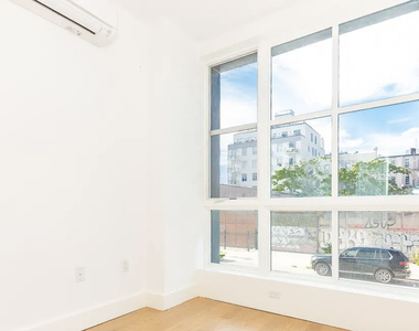 824 Lexington Avenue - Photo Thumbnail 7