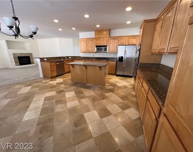 6350 Tempting Choice Avenue - Photo Thumbnail 14