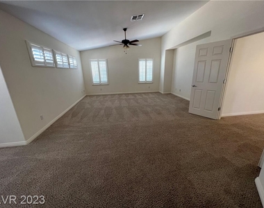 6350 Tempting Choice Avenue - Photo Thumbnail 29