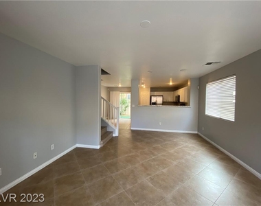 1150 Lilac Charm Avenue - Photo Thumbnail 4