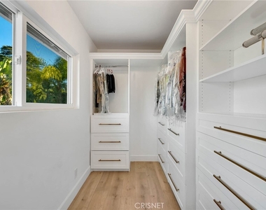 5417 Fulton Avenue - Photo Thumbnail 29