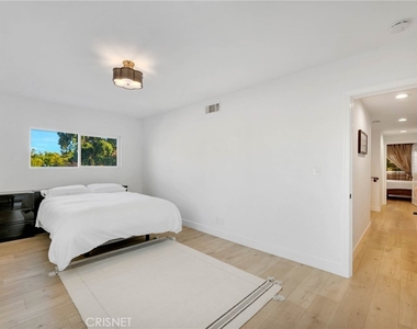 5417 Fulton Avenue - Photo Thumbnail 31