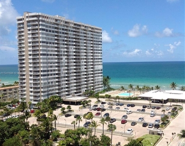 1950 S Ocean Dr - Photo Thumbnail 17